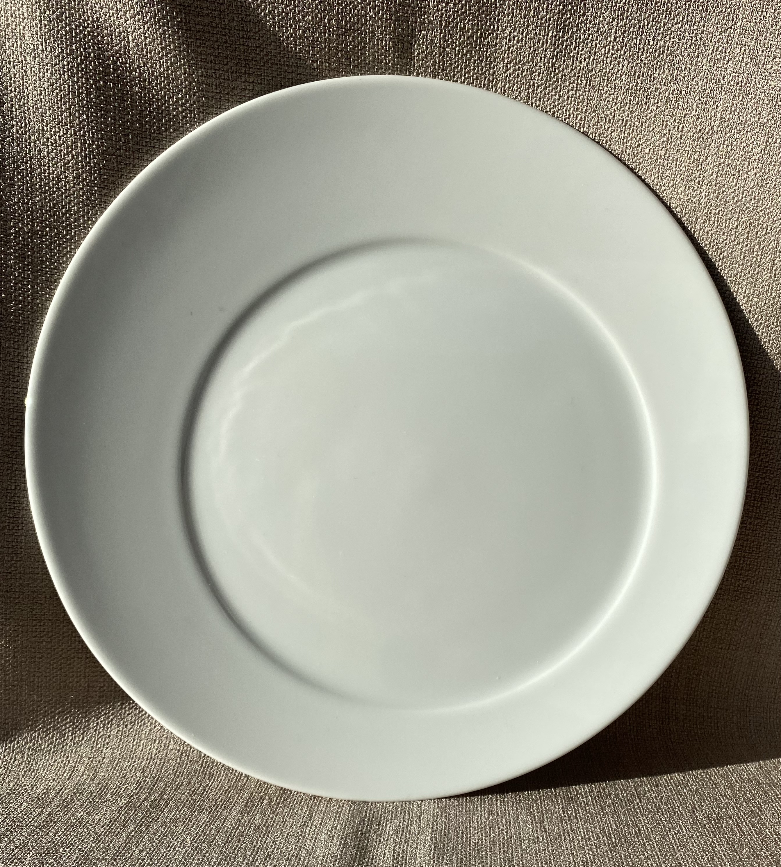Assiette Plate Asymétrique 23 cm